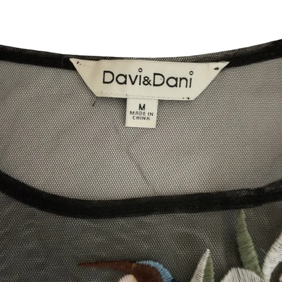 DAVI & DANI Sheer Long Sleeve Mock Neck Embroidered Blouse. Medium - Picture 7 of 7